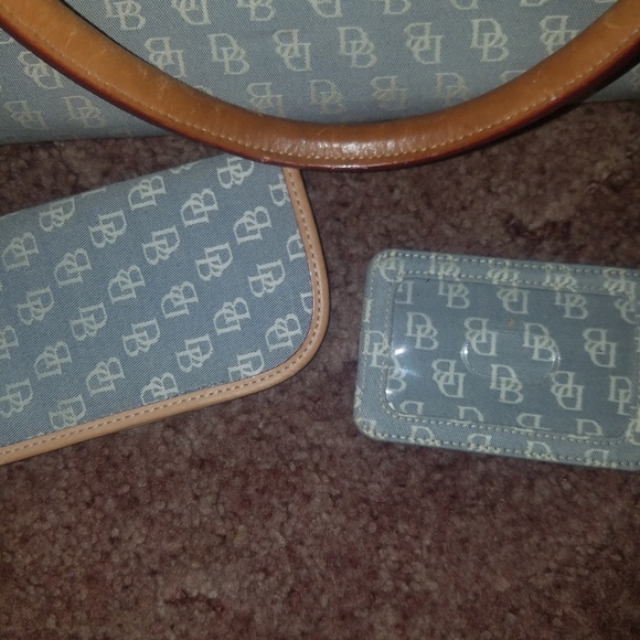 Dooney and Bourke satchel with accessories - Picture 2 of 3